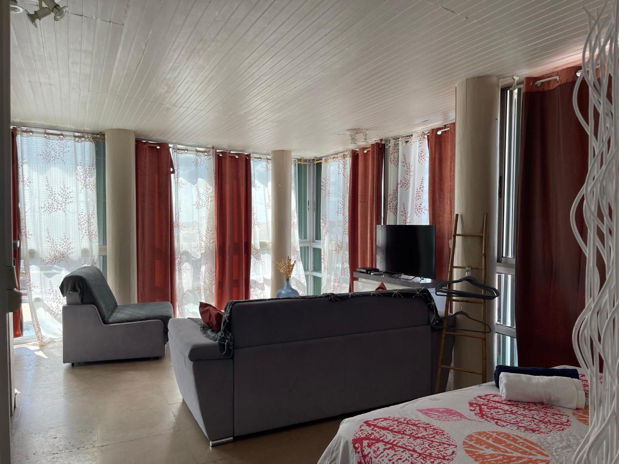 Penthouse Seaside 10 Min Port, Croisiere Et Aeroport Apartman Pointe-à-Pitre Kültér fotó